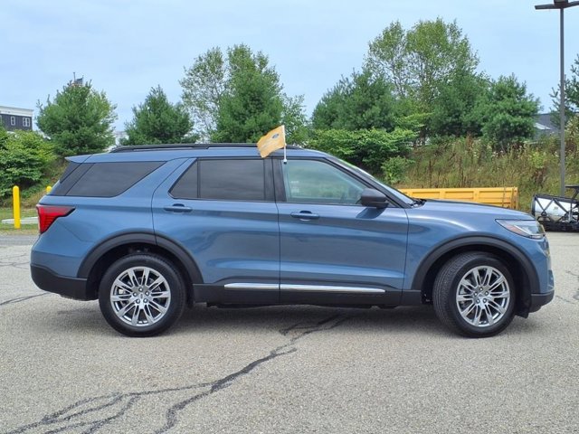 Certified 2025 Ford Explorer Active w/ Active Comfort Package image 2
