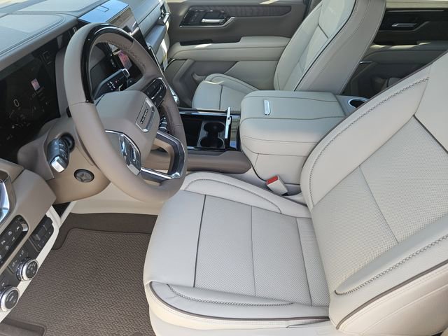 New 2026 GMC Yukon XL Denali w/ Denali Reserve Package image 10