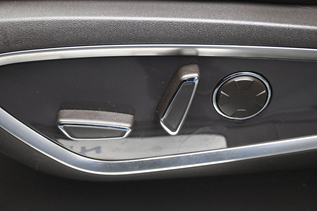 Used 2018 Lincoln MKC Black Label FWD image 10