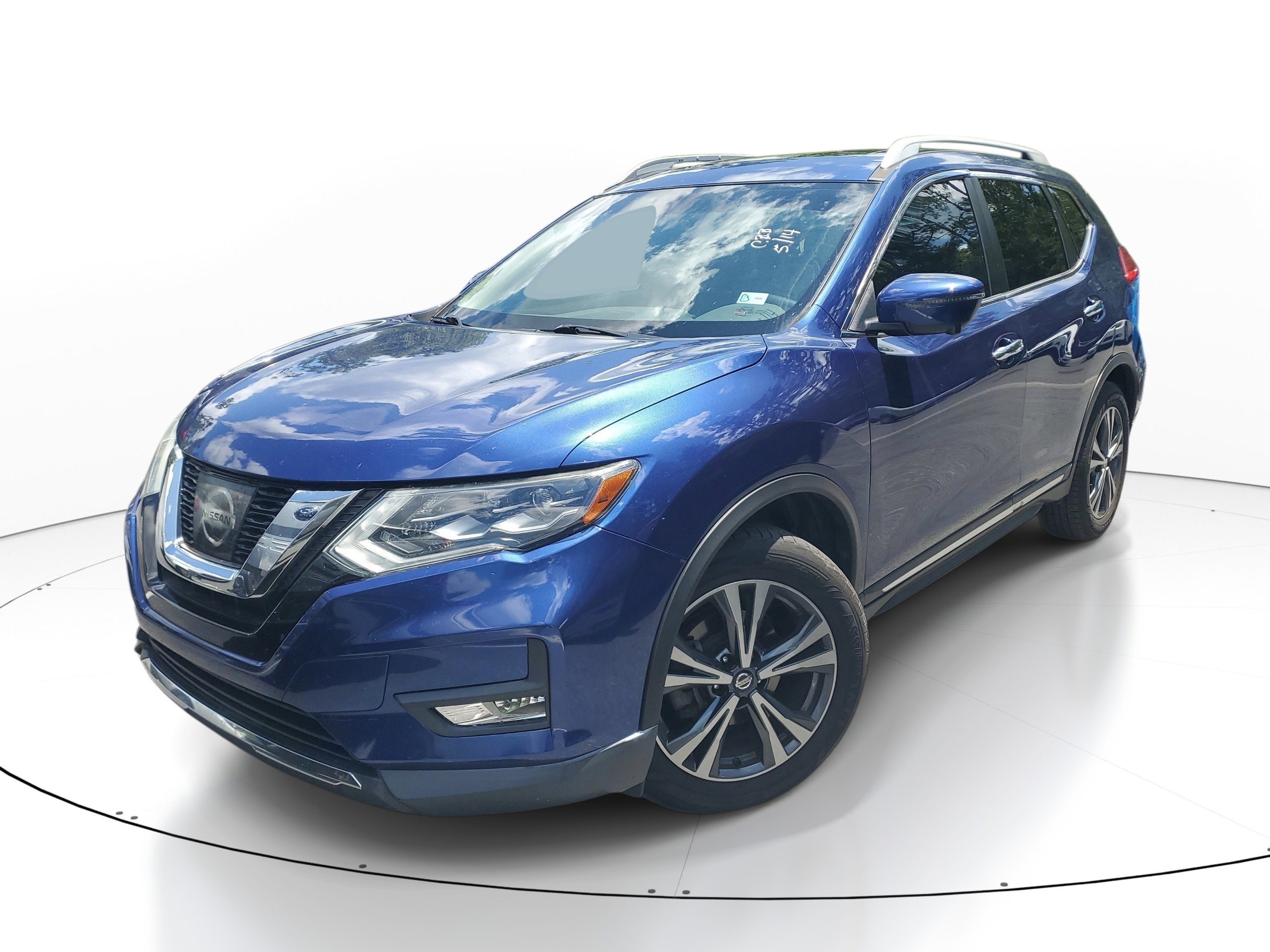 Used 2017 Nissan Rogue SL w/ SL Premium Package FWD image 2