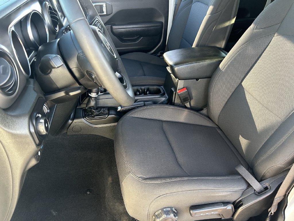 Used 2023 Jeep Wrangler Unlimited AWD/4WD image 21