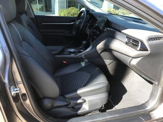 Used 2023 Toyota Camry SE image 32
