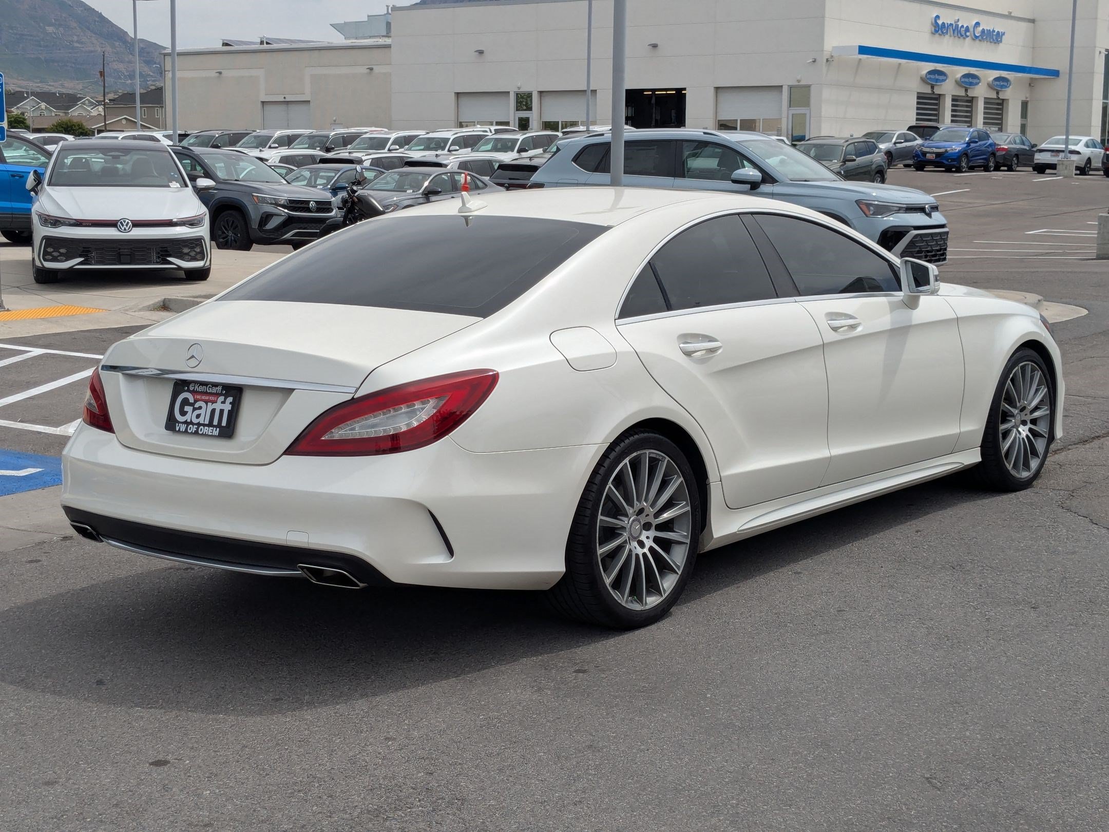 Used 2016 Mercedes-Benz CLS 400 image 3