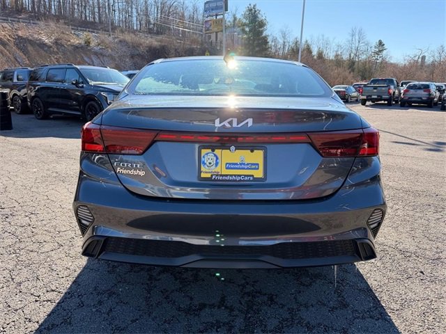 Used 2023 Kia Forte LXS w/ LXS Technology Package image 9