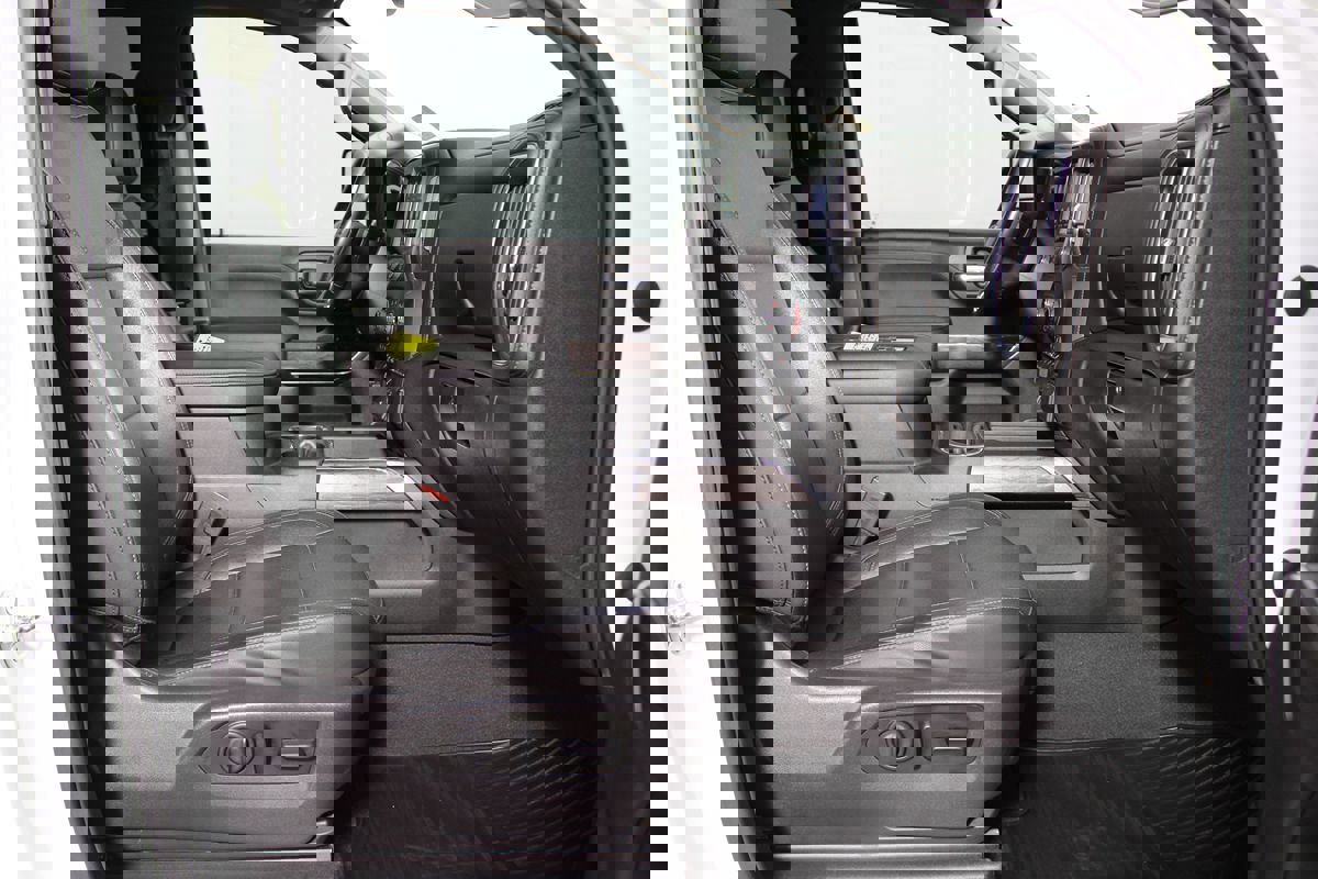 Used 2020 Chevrolet Silverado 2500 LTZ w/ LTZ Plus Package image 10