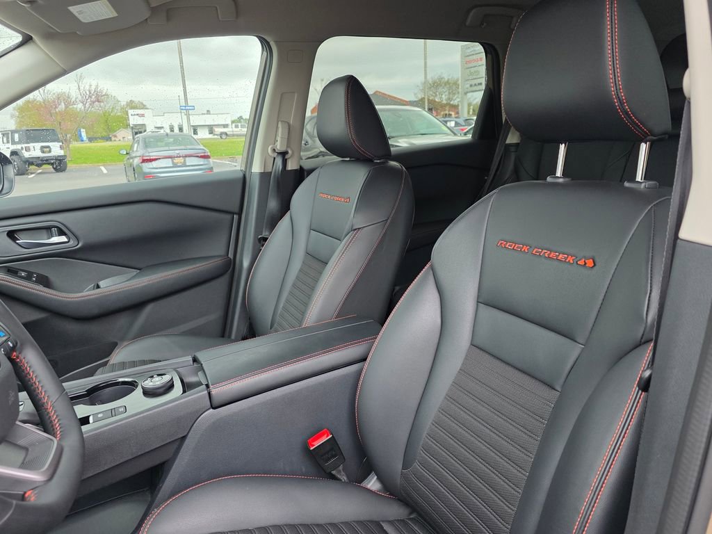 Used 2025 Nissan Rogue SV w/ Rock Creek Premium Package image 10