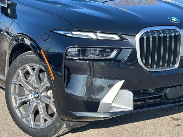 New 2026 BMW X7 xDrive40i w/ Premium Package video 2