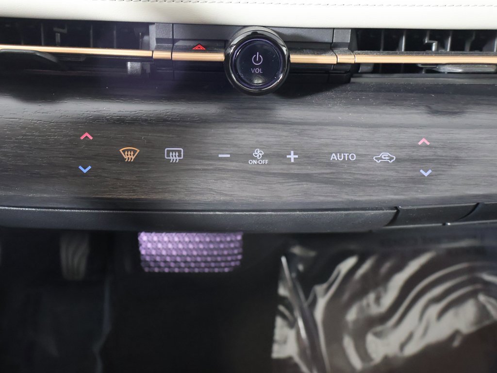 Used 2023 Nissan Ariya ENGAGE image 48