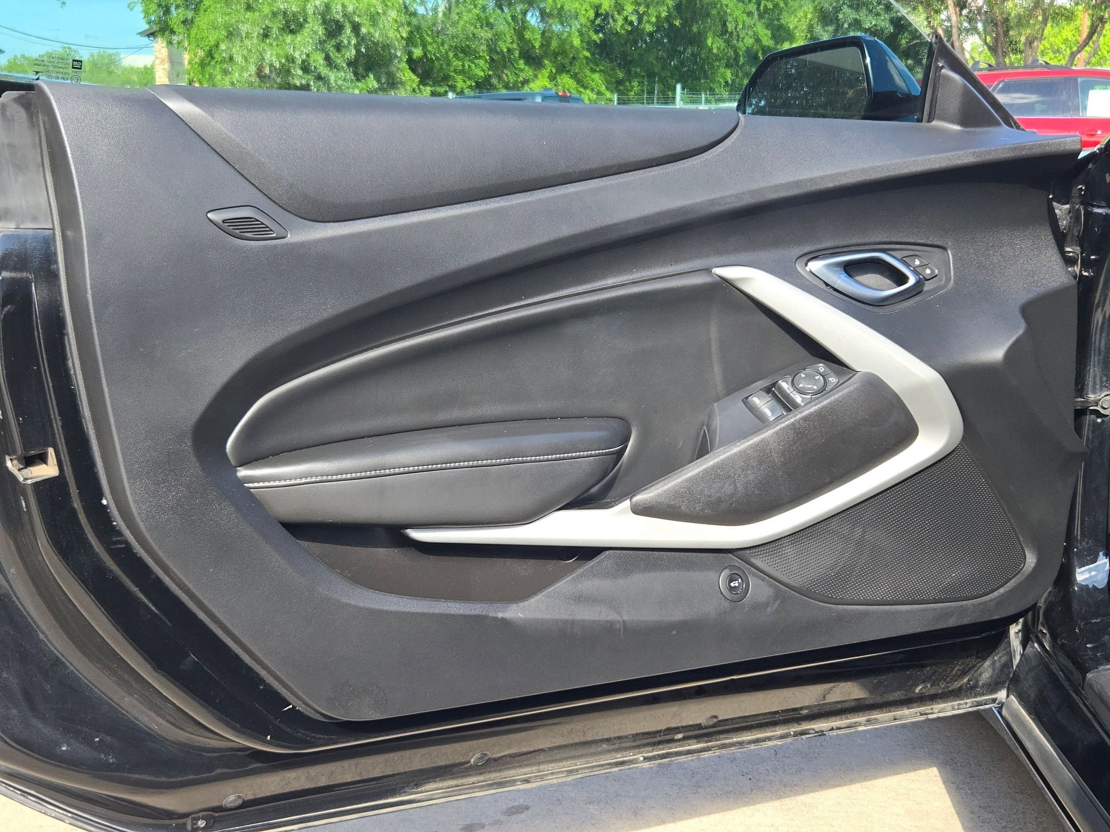 Used 2020 Chevrolet Camaro LT image 11