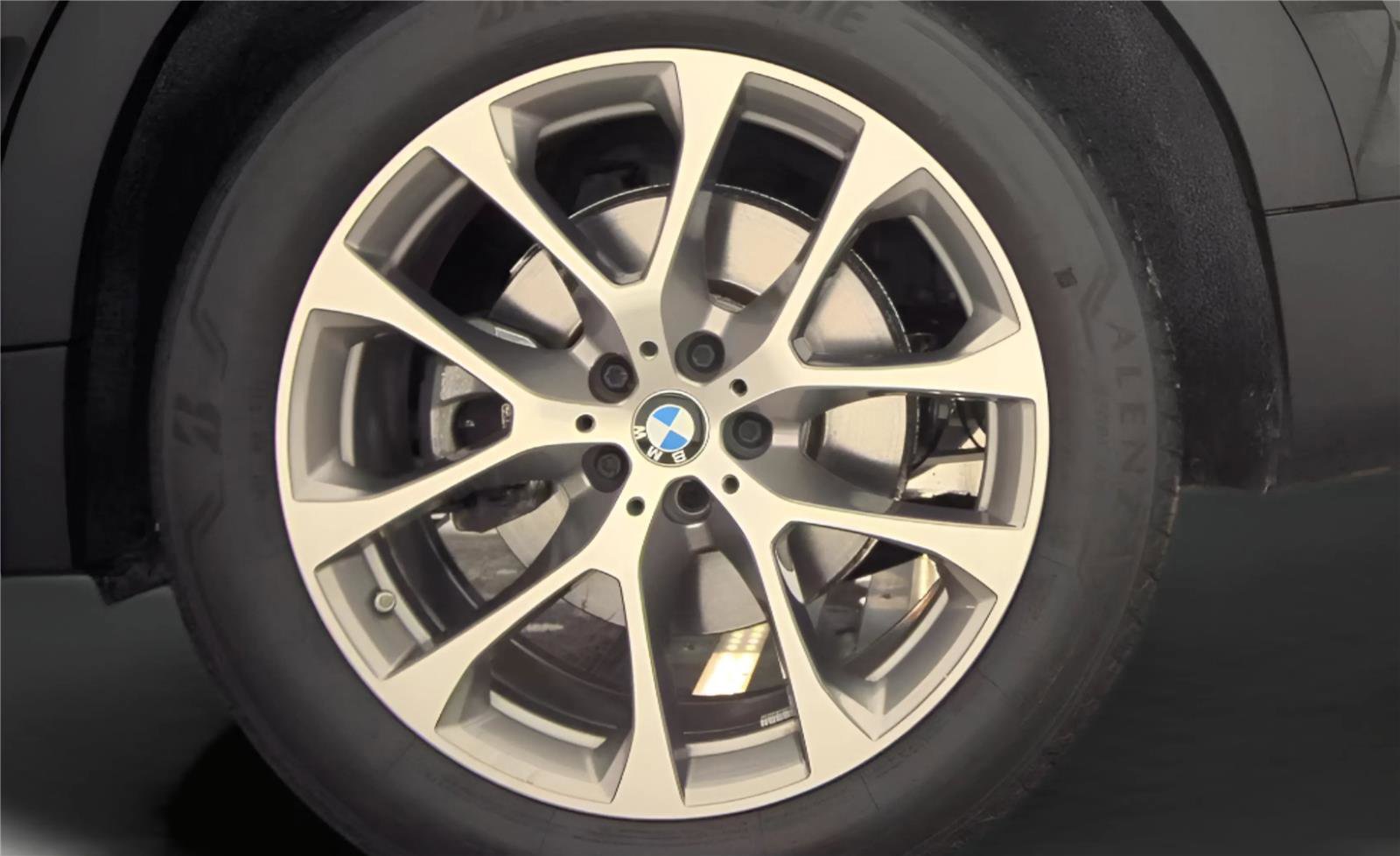 Used 2023 BMW X6 xDrive40i w/ Premium Package image 24