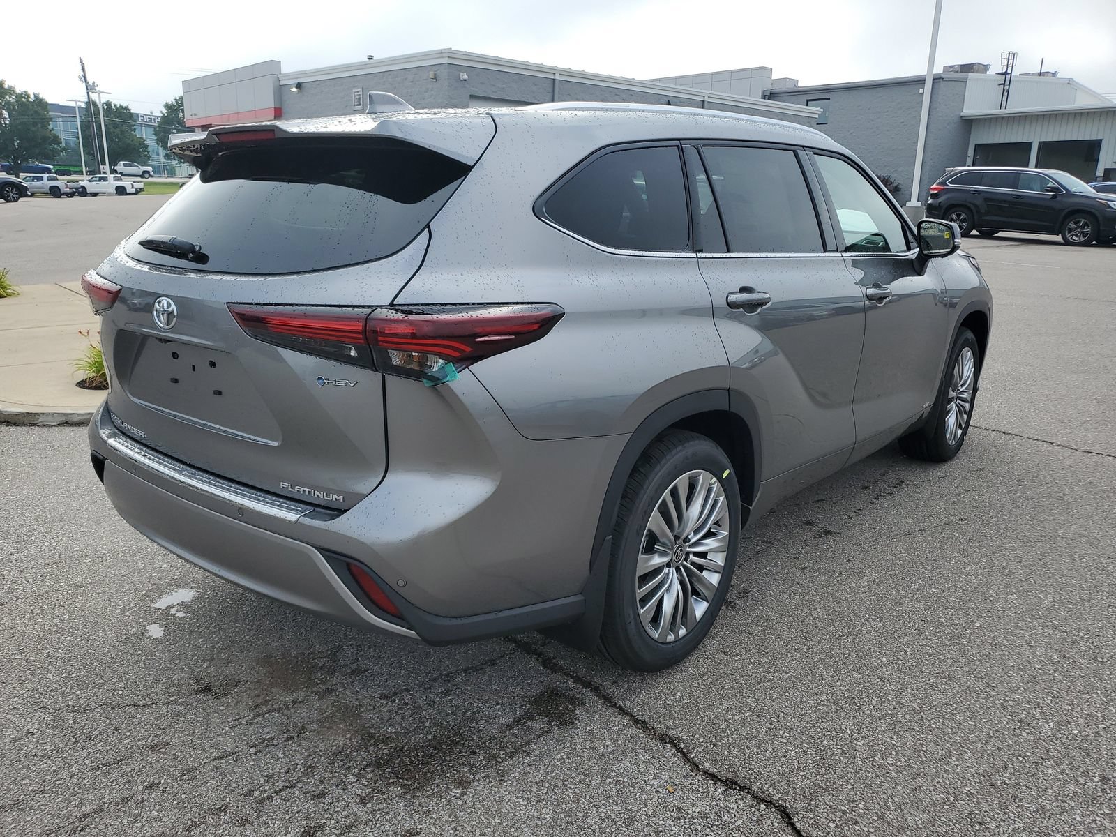 New 2026 Toyota Highlander Platinum AWD/4WD image 4