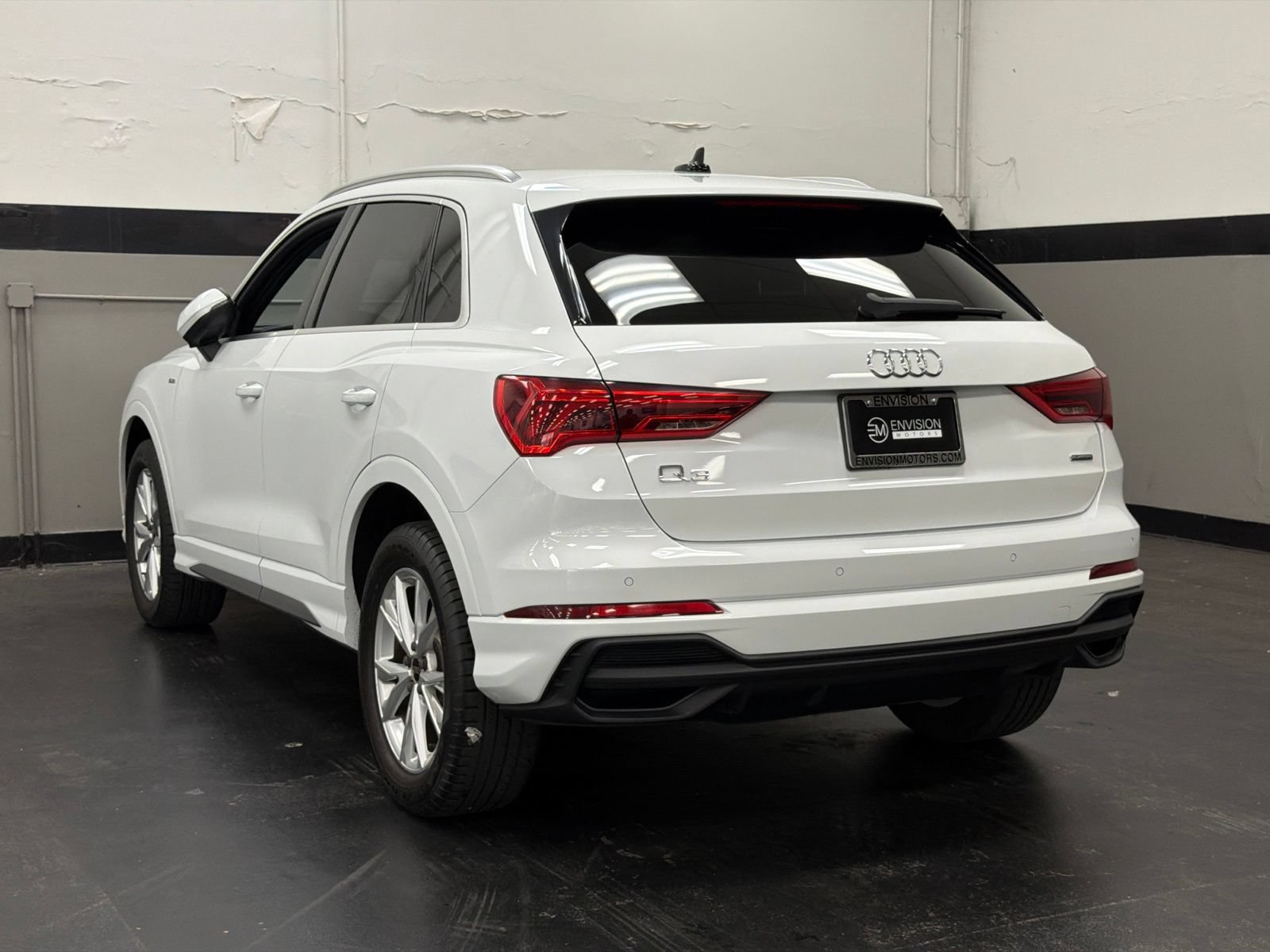 Used 2023 Audi Q3 2.0T Premium Plus w/ Premium Plus Package AWD/4WD image 9