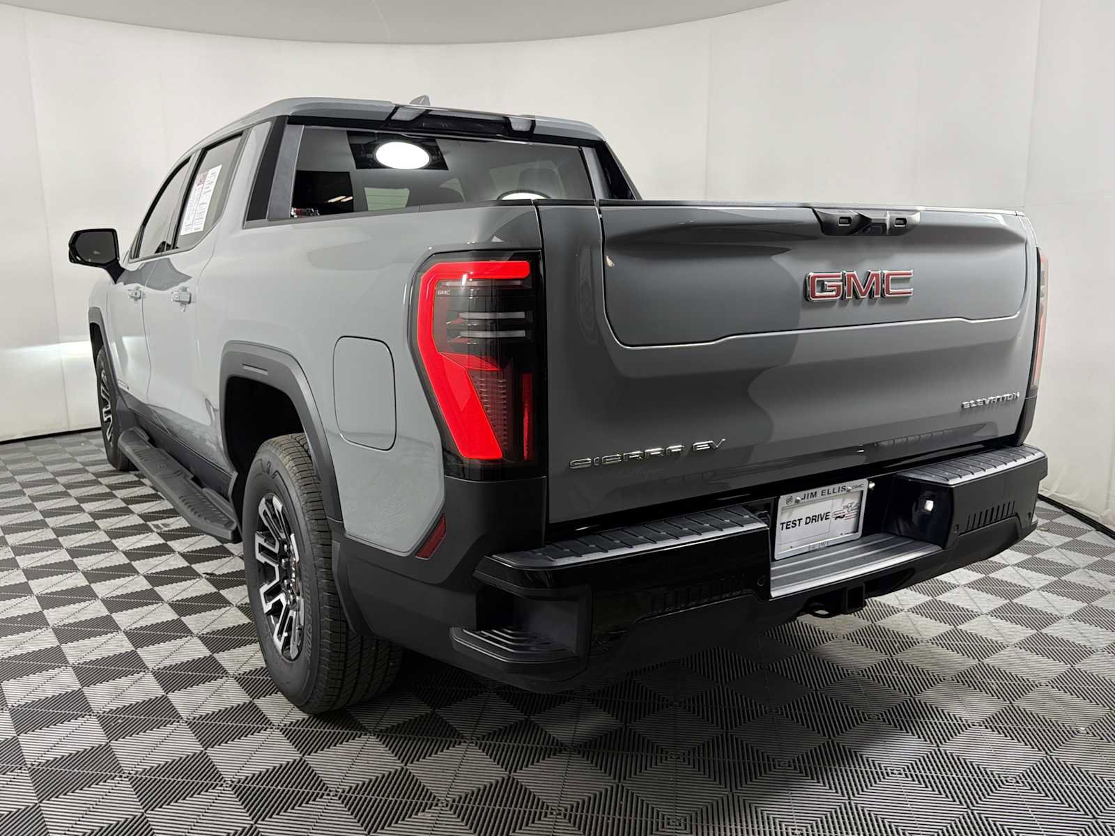 Used 2026 GMC Sierra EV Elevation AWD/4WD image 4