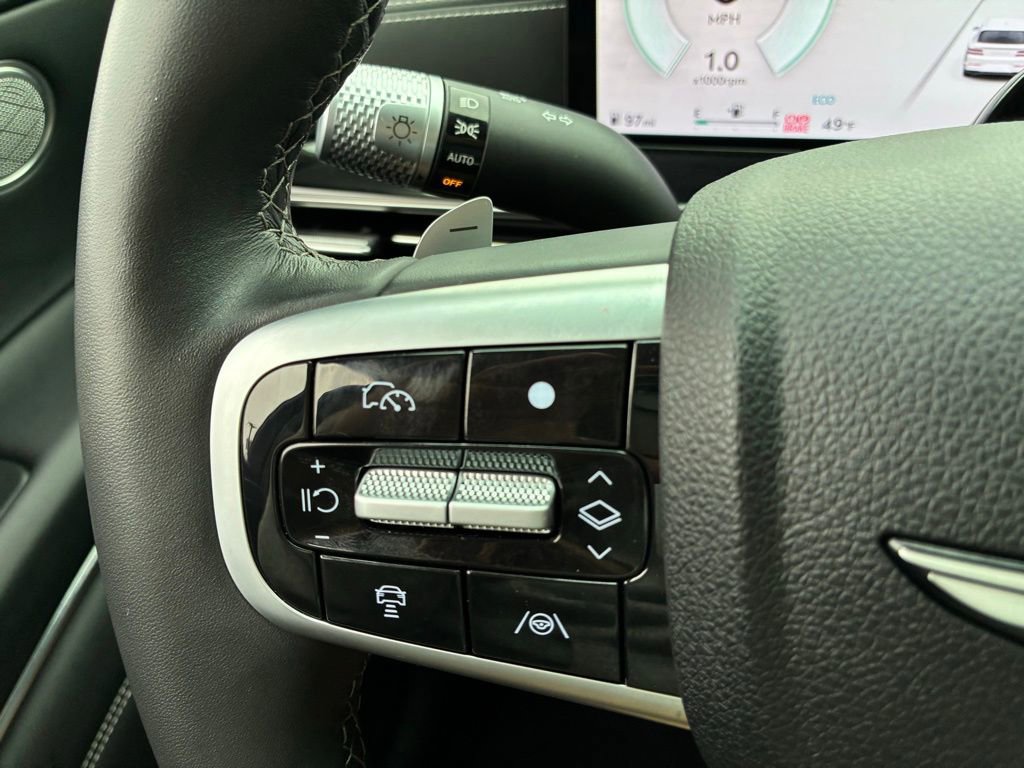 Used 2025 Genesis GV80 2.5T image 29