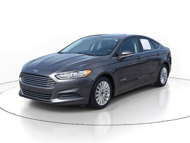 Used 2016 Ford Fusion SE image 2