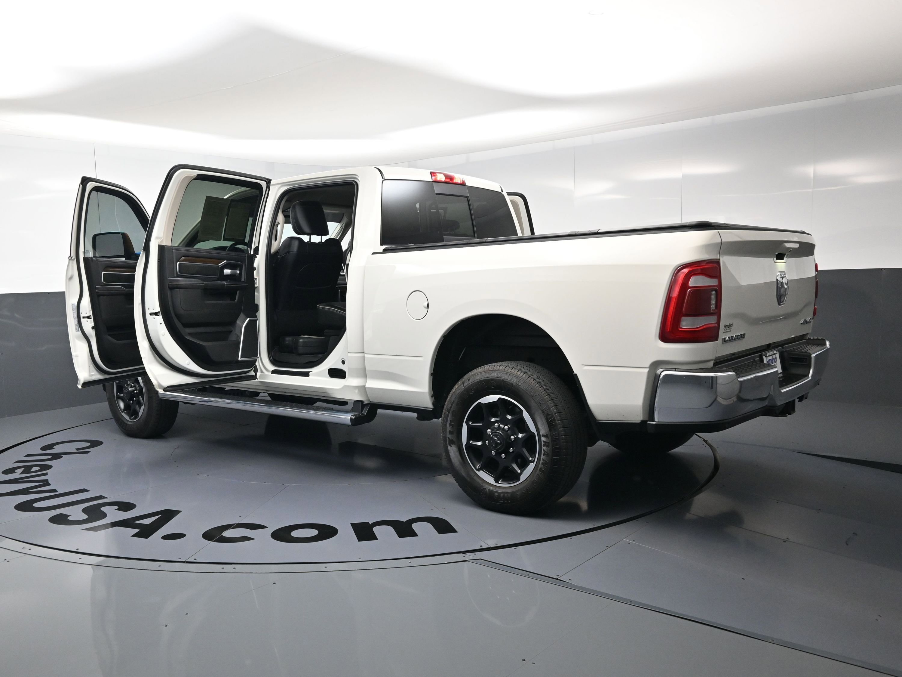 Used 2024 RAM 2500 Laramie AWD/4WD image 27