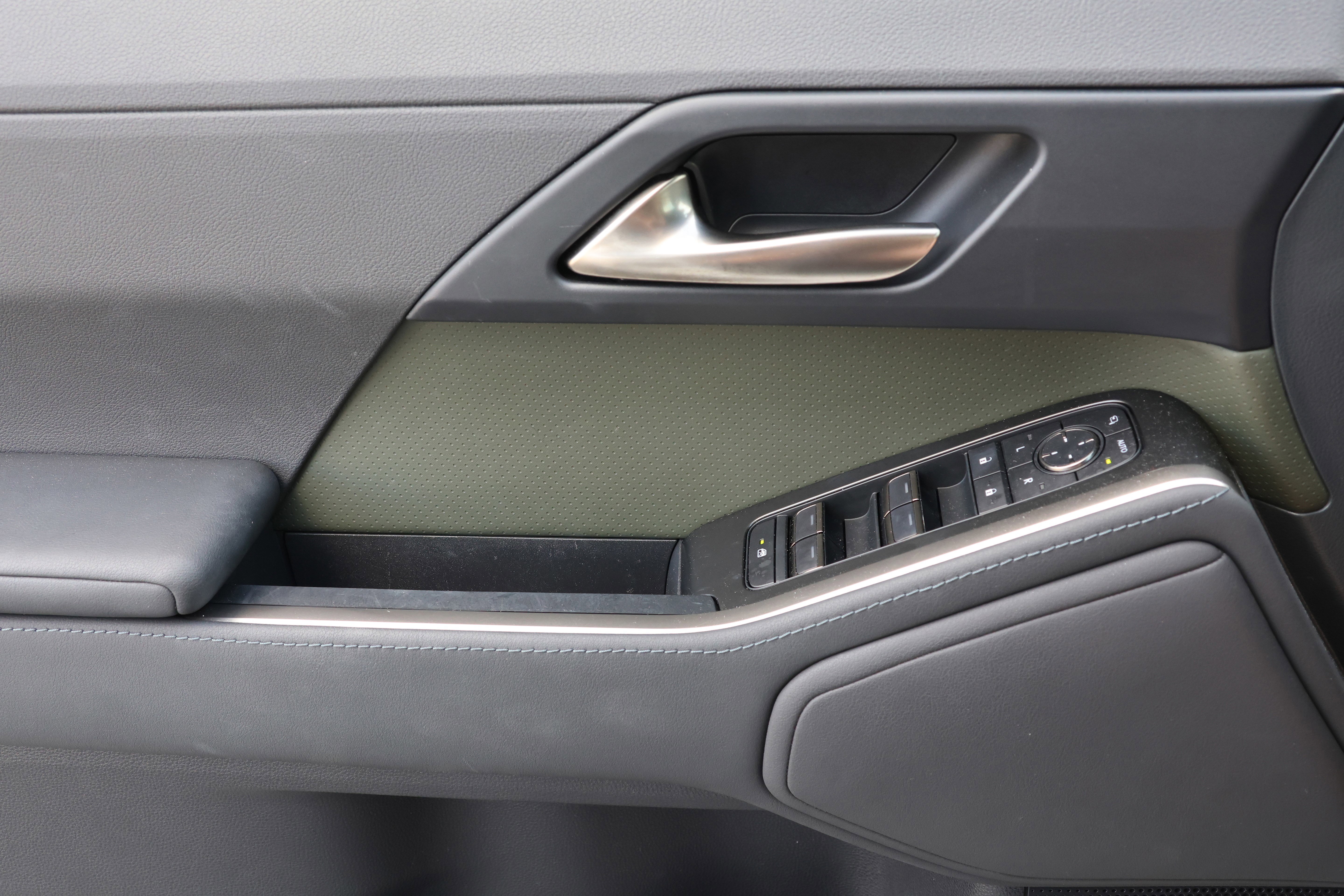 Used 2024 Lexus GX 550 image 12