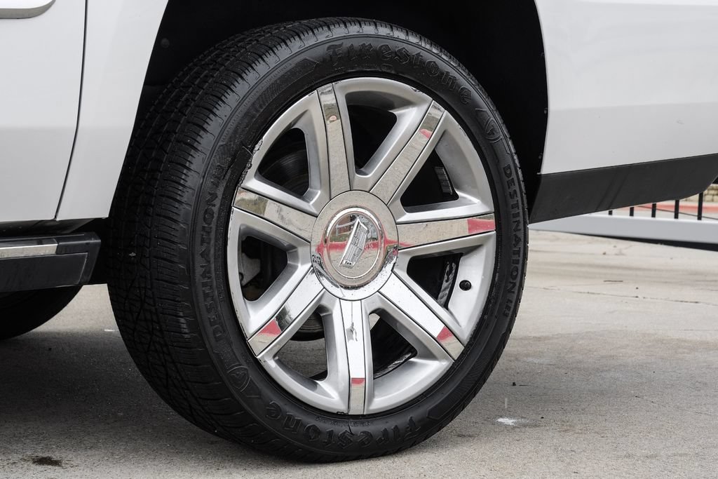 Used 2019 Cadillac Escalade ESV Premium Luxury RWD image 60