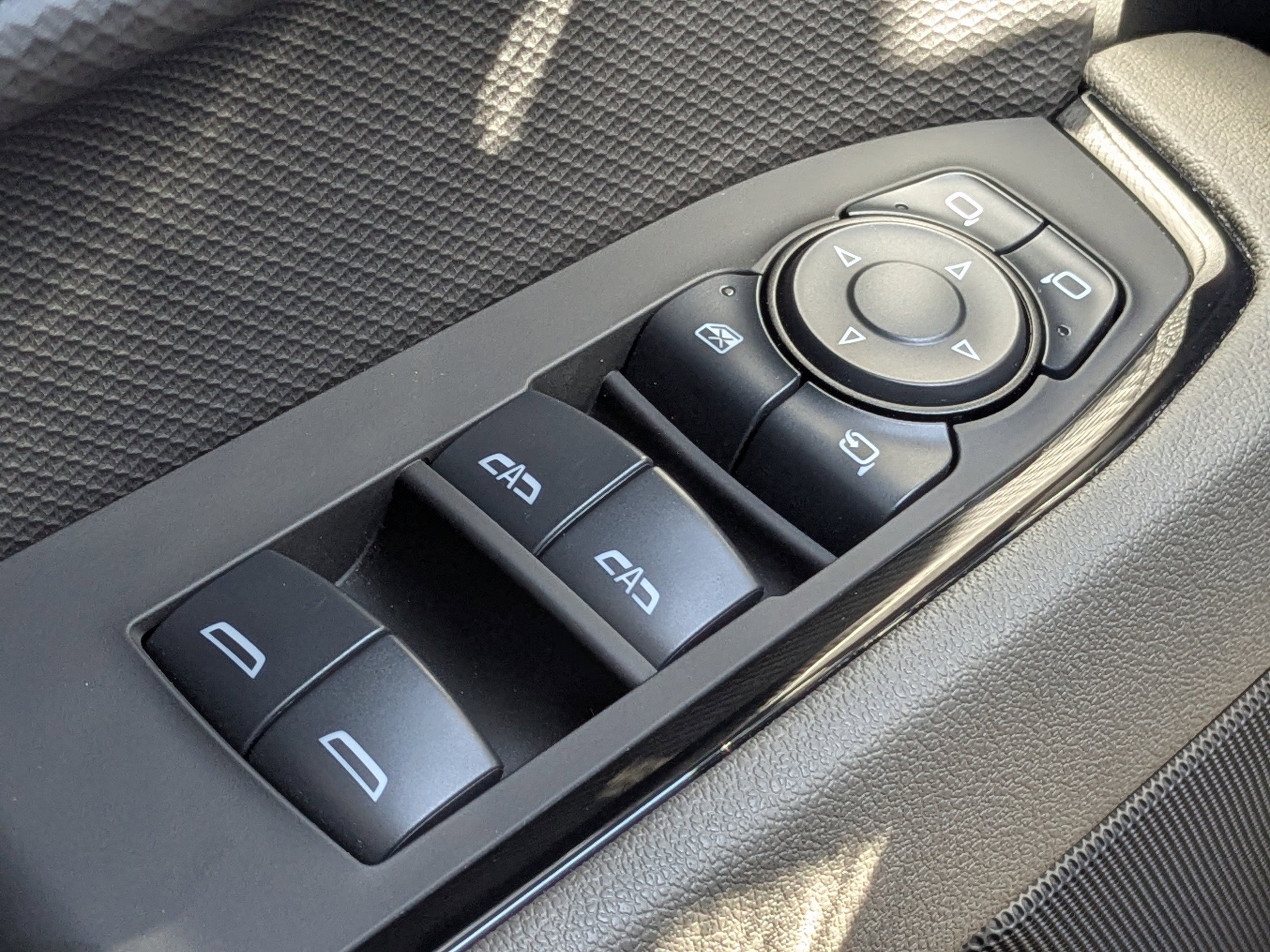 Used 2025 Chevrolet Silverado 1500 ZR2 w/ Technology Package image 24