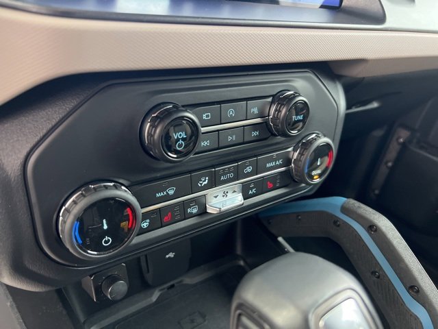 Certified 2022 Ford Bronco Wildtrak image 15