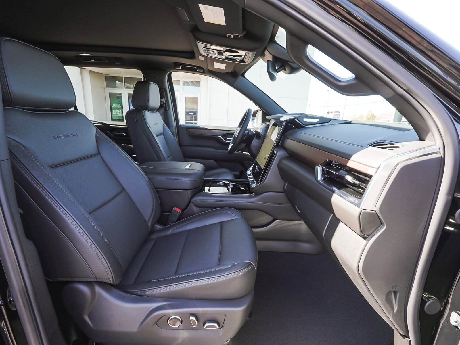 Used 2026 GMC Yukon XL Denali w/ Sun & Power Step Package AWD/4WD image 44