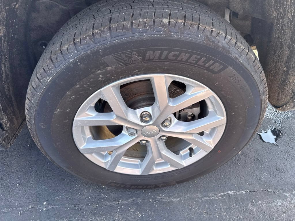 Certified 2023 Jeep Grand Cherokee Limited AWD/4WD image 15