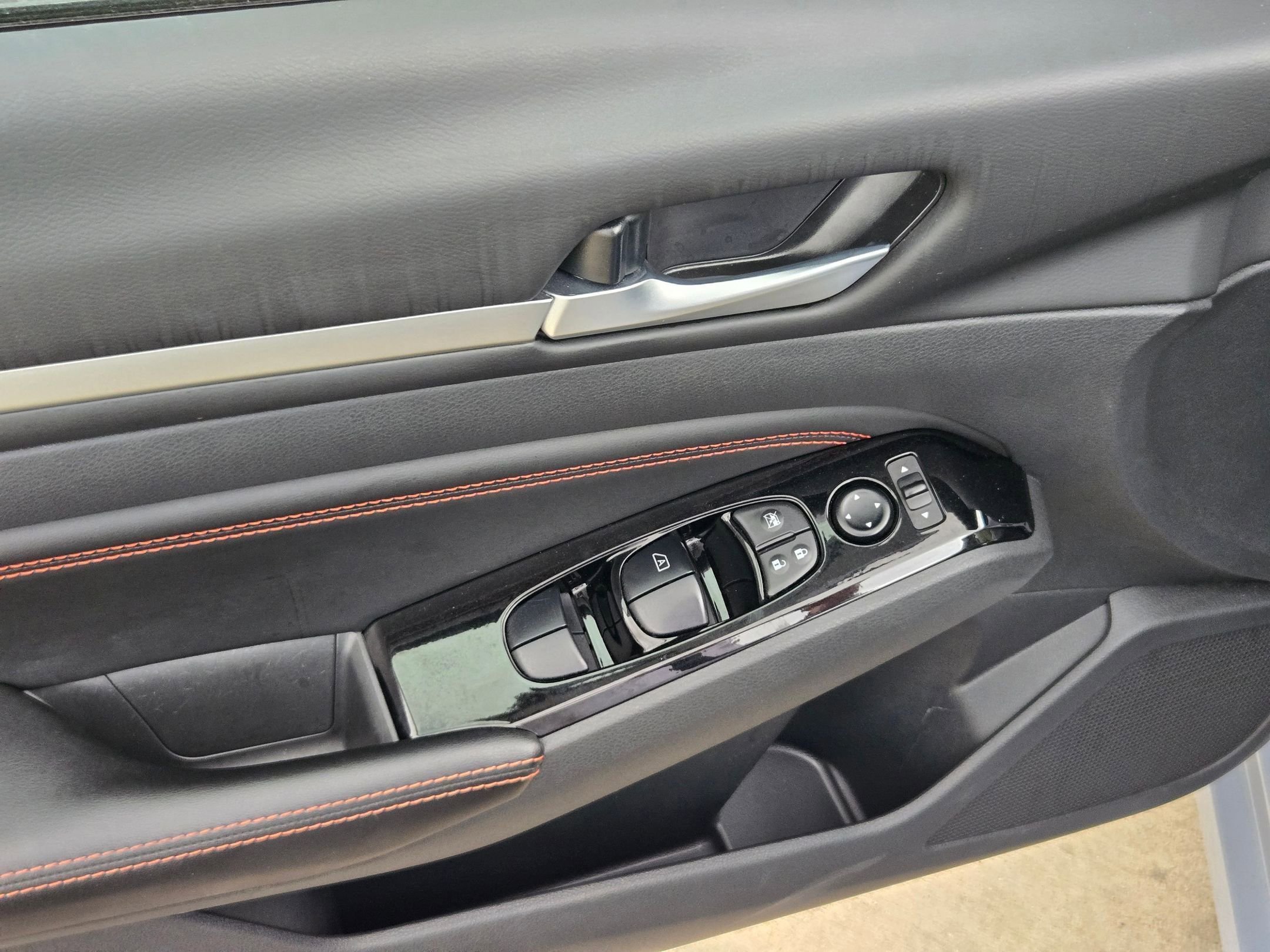 Used 2023 Nissan Altima 2.5 SR image 12