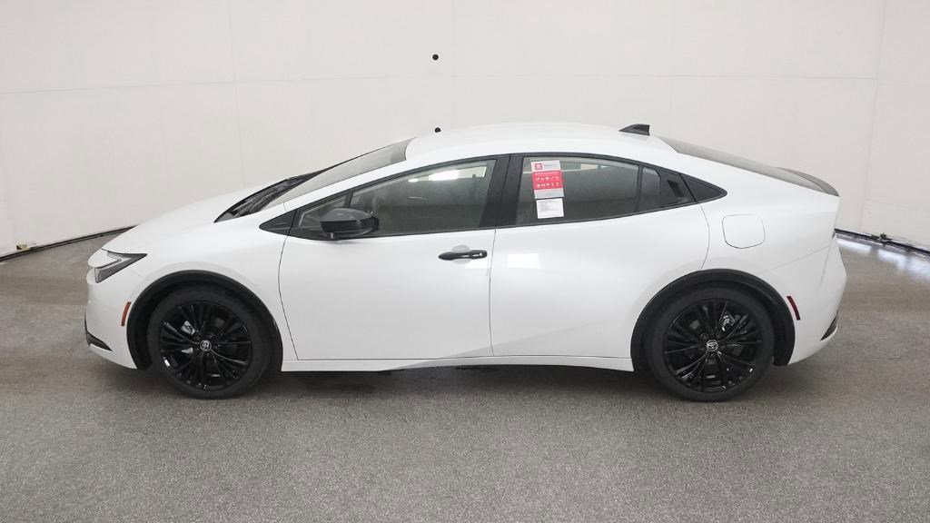 New 2026 Toyota Prius Plug-In Hybrid FWD image 9