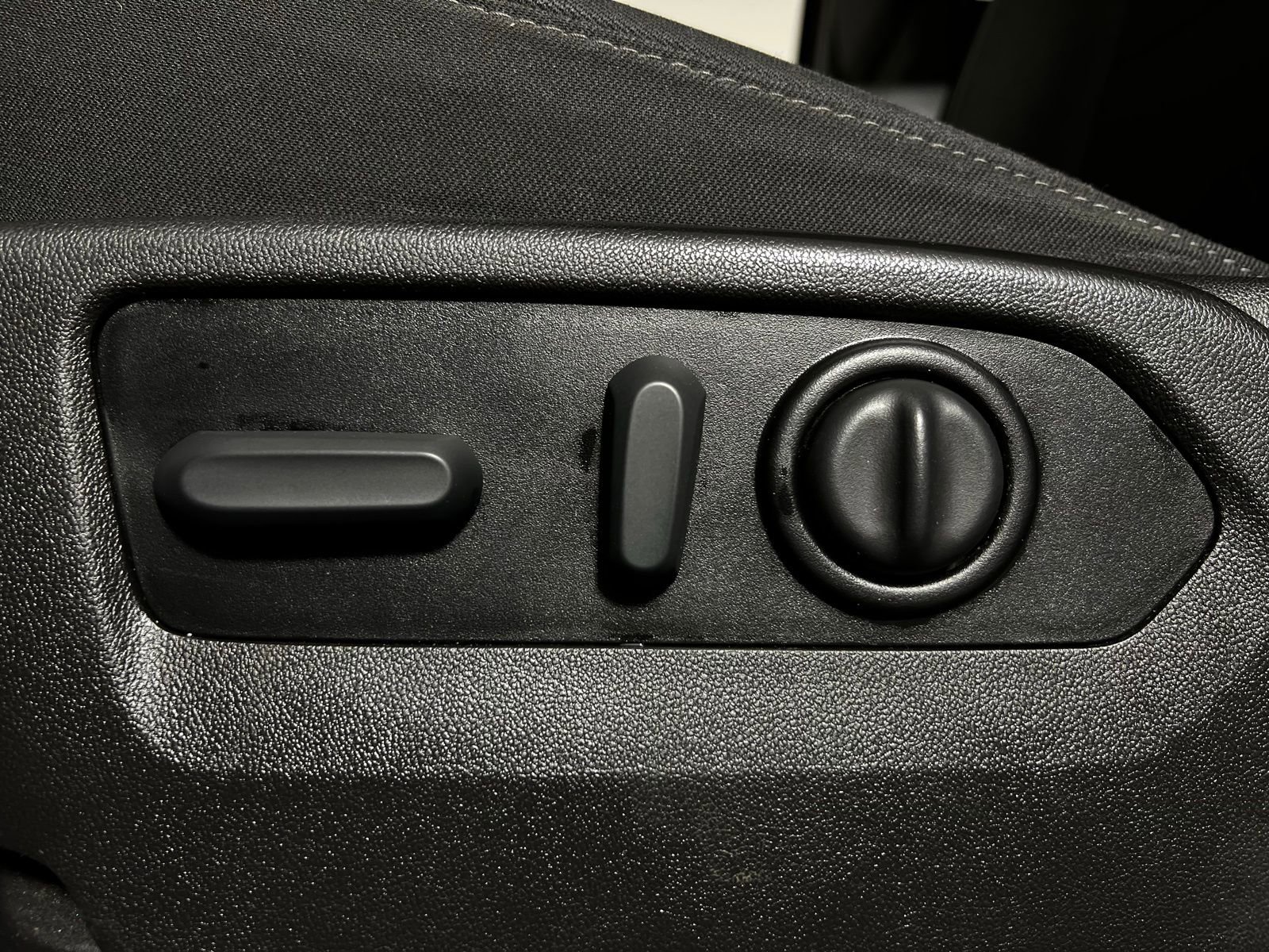 Used 2021 GMC Sierra 1500 Elevation w/ LPO, Elevation Black Package image 13