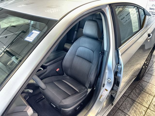 Used 2023 Nissan Altima 2.5 SV image 11