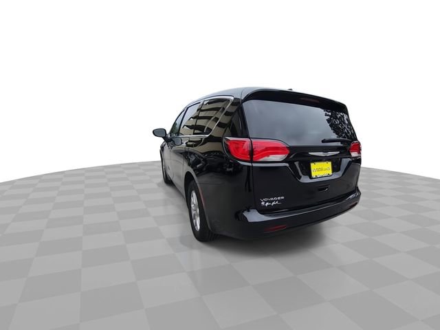 Used 2024 Chrysler Voyager LX FWD image 7