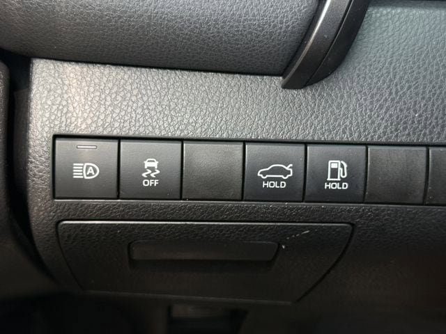 Used 2021 Toyota Camry SE FWD image 19