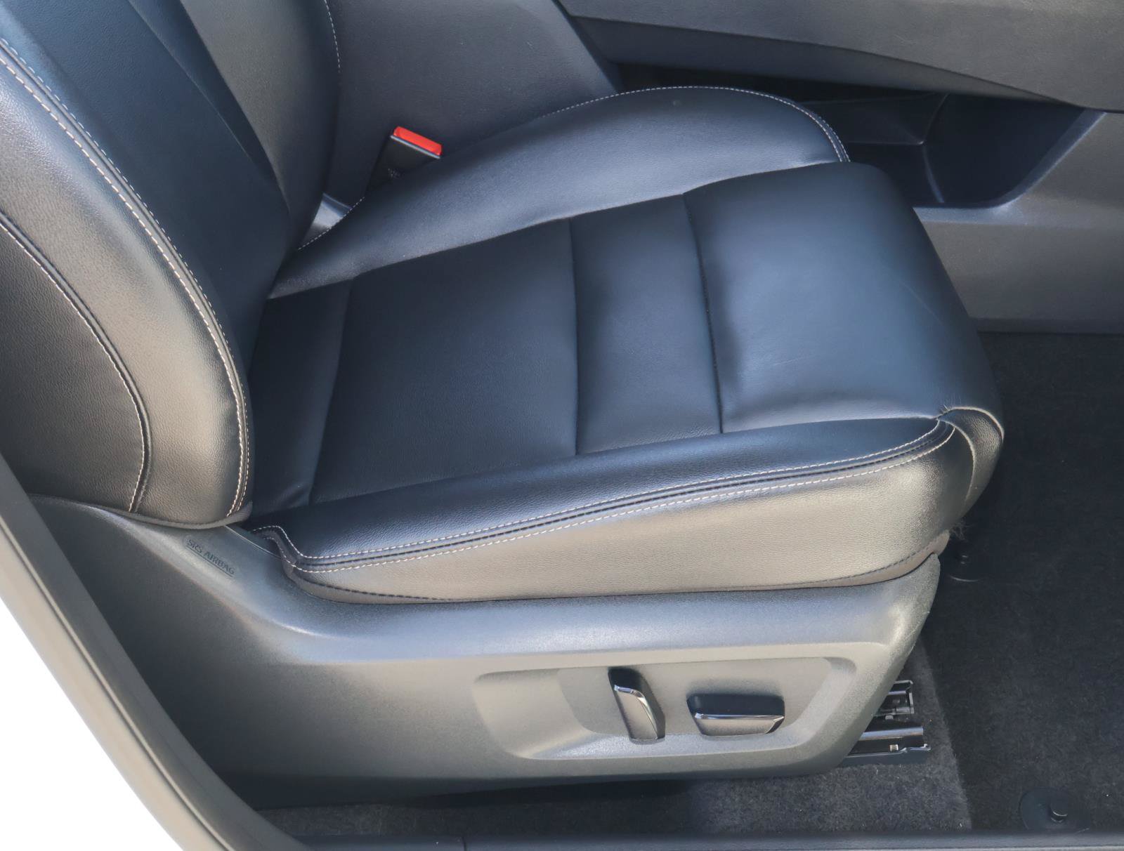 Used 2024 Nissan Rogue SL w/ SL Premium Package FWD image 18