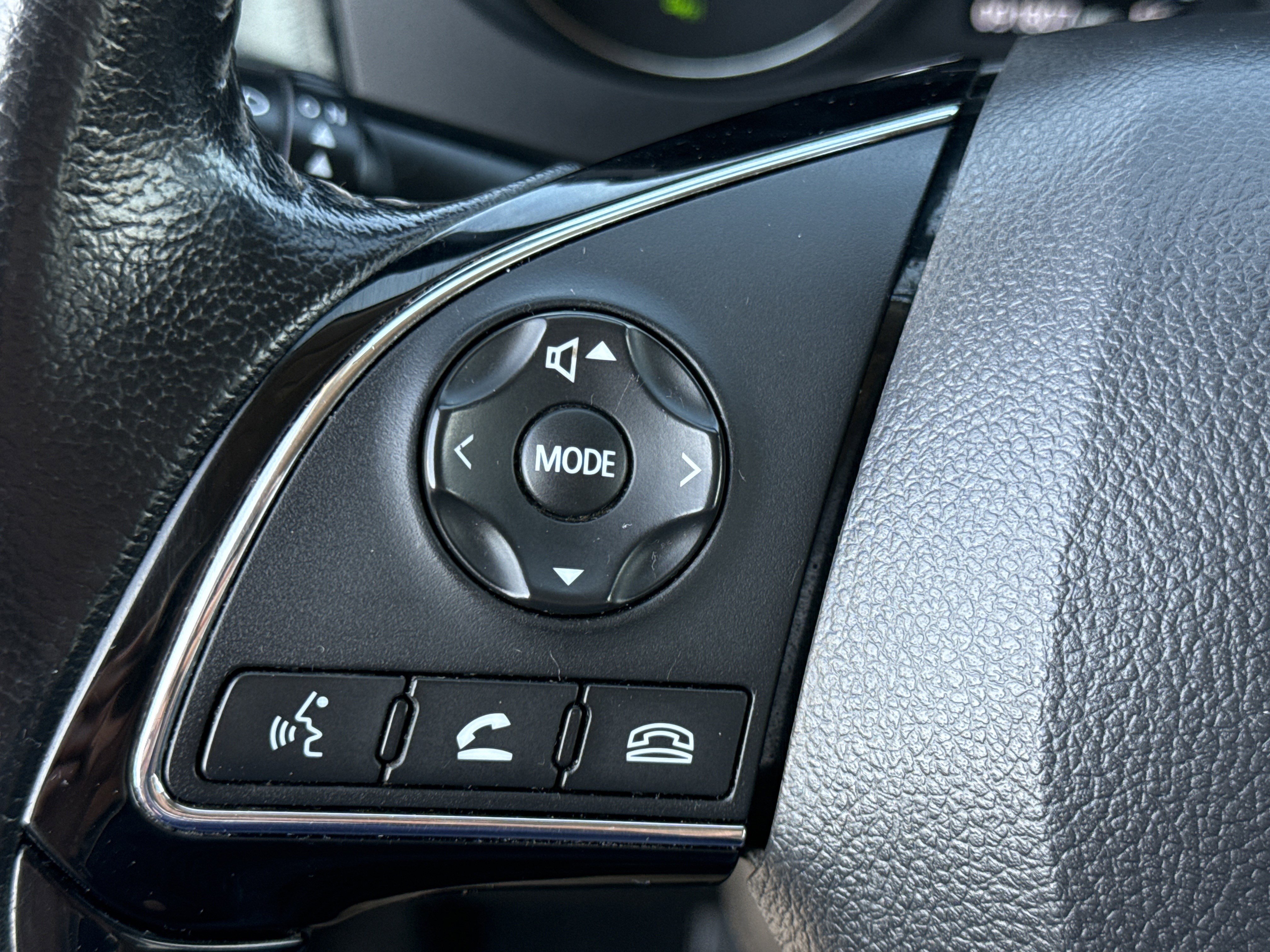 Used 2020 Mitsubishi Outlander AWD image 22