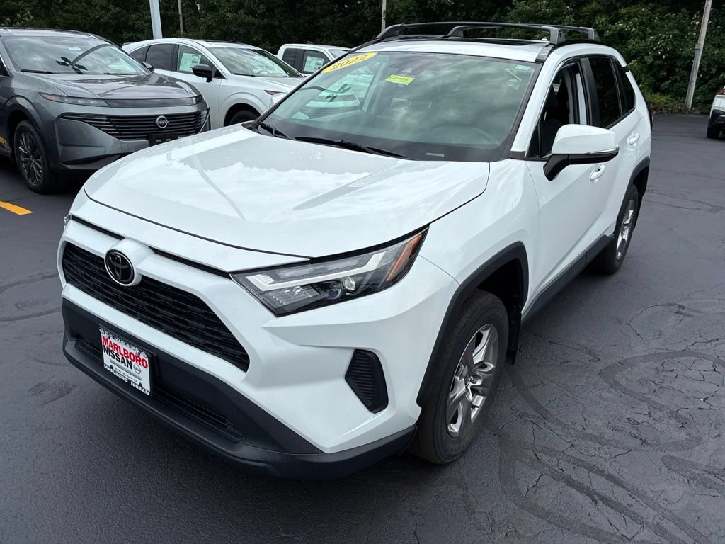 Used 2022 Toyota RAV4 XLE w/ Convenience Package AWD/4WD image 3