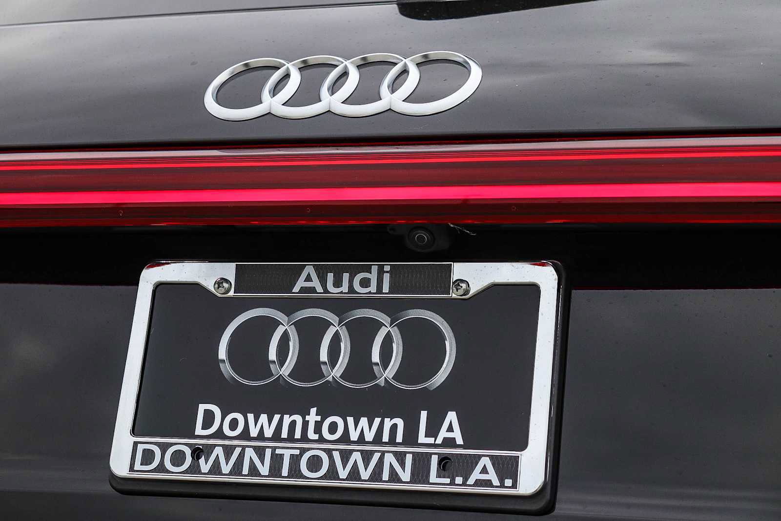 Used 2023 Audi e-tron Premium w/ Convenience Plus Package image 11