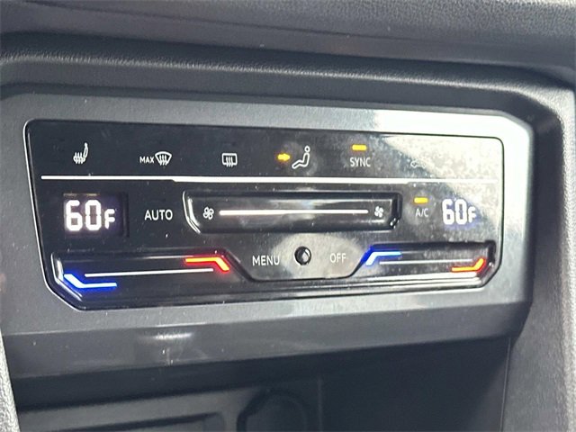 Used 2022 Volkswagen Tiguan SE R-Line image 6