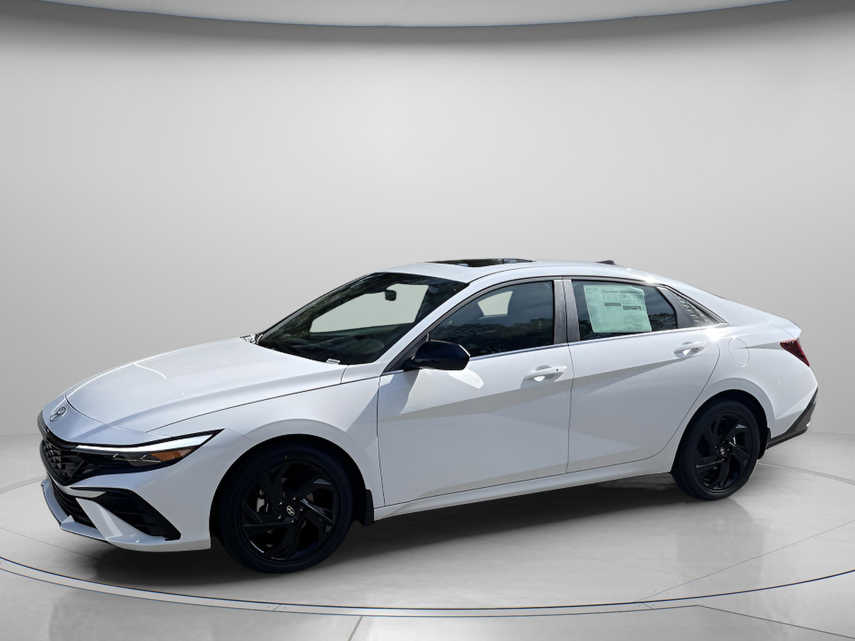 New 2026 Hyundai Elantra SEL Sport image 2