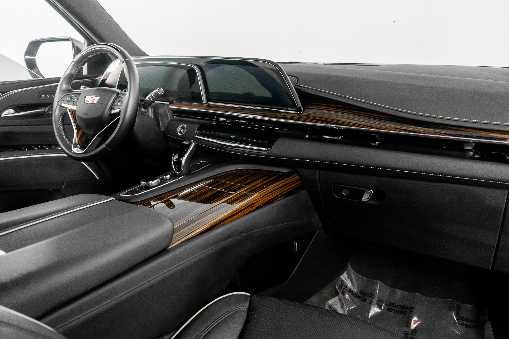 Used 2024 Cadillac Escalade ESV Premium Luxury image 51