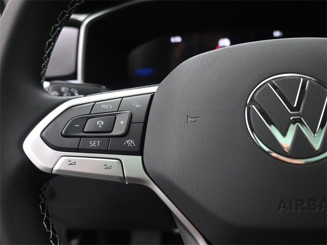 Used 2025 Volkswagen Taos SE w/ Panoramic Sunroof Package image 28