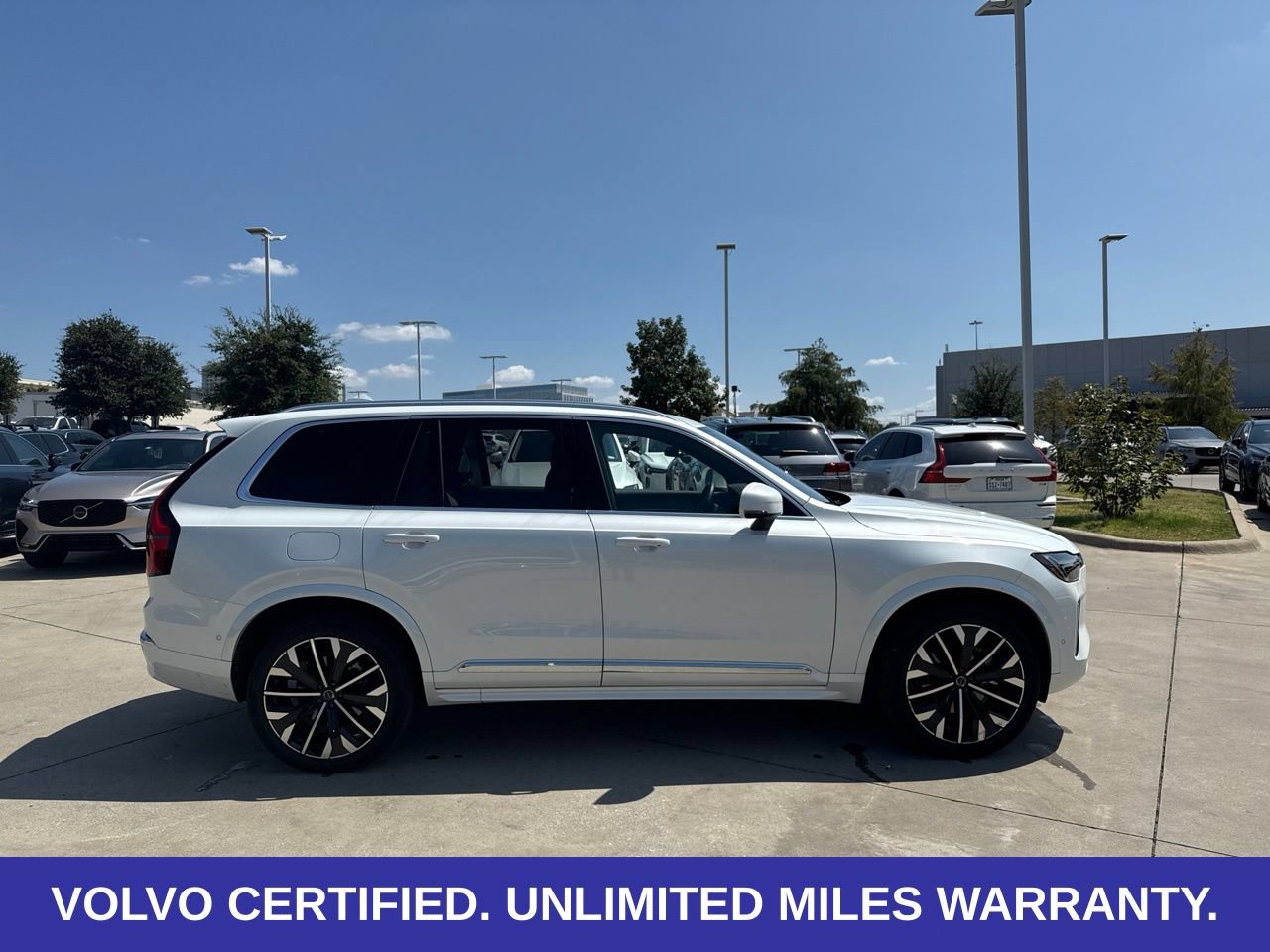 Certified 2026 Volvo XC90 B6 Plus AWD/4WD image 5