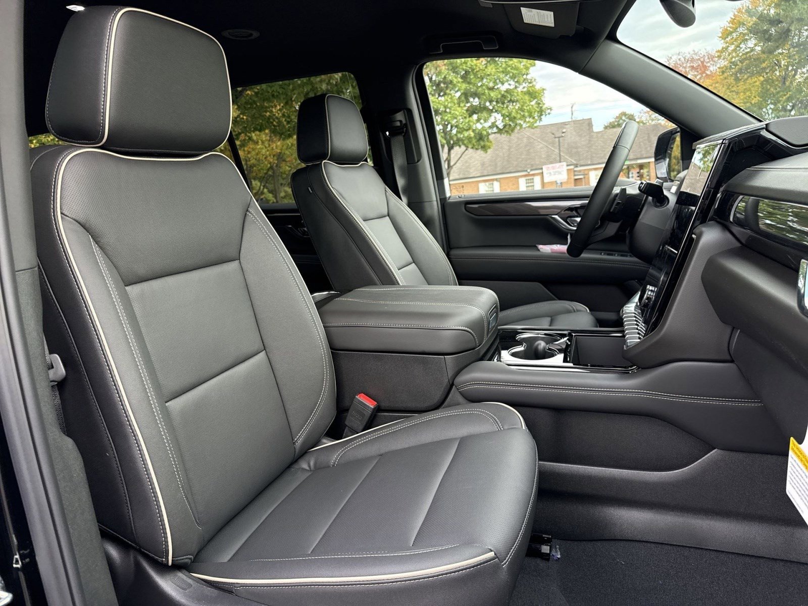 New 2026 GMC Yukon Elevation image 20