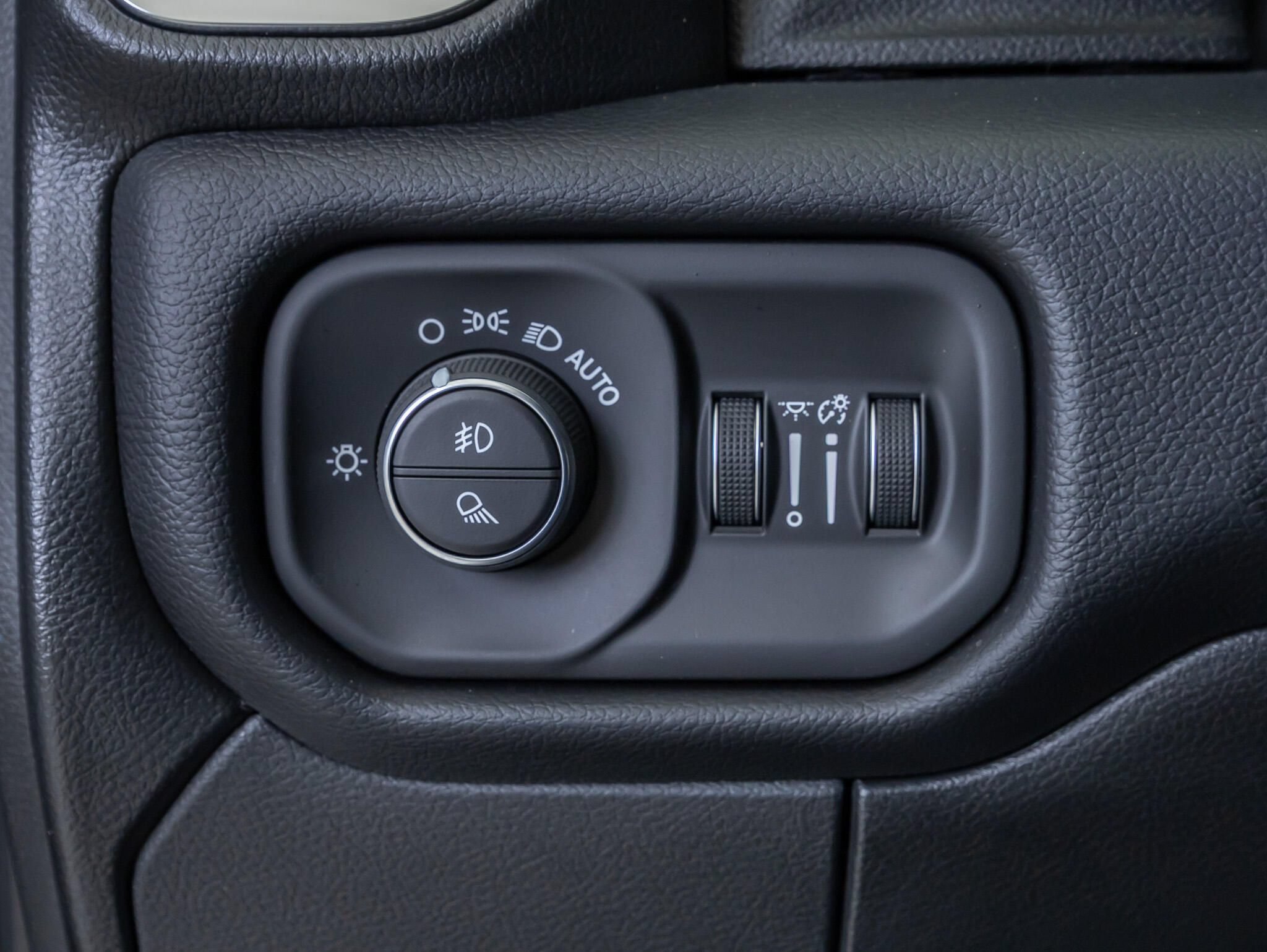 Used 2026 RAM 2500 Laramie w/ Night Edition AWD/4WD image 19