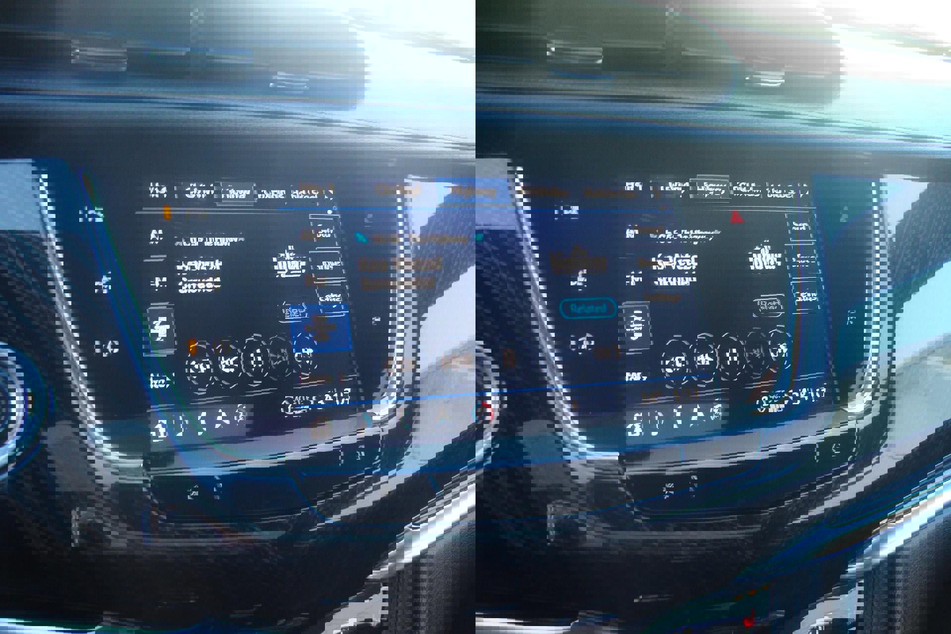 Used 2023 Cadillac XT6 Premium Luxury w/ Technology Package image 18