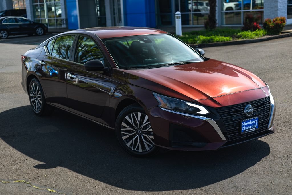 Used 2024 Nissan Altima 2.5 SV FWD video 2
