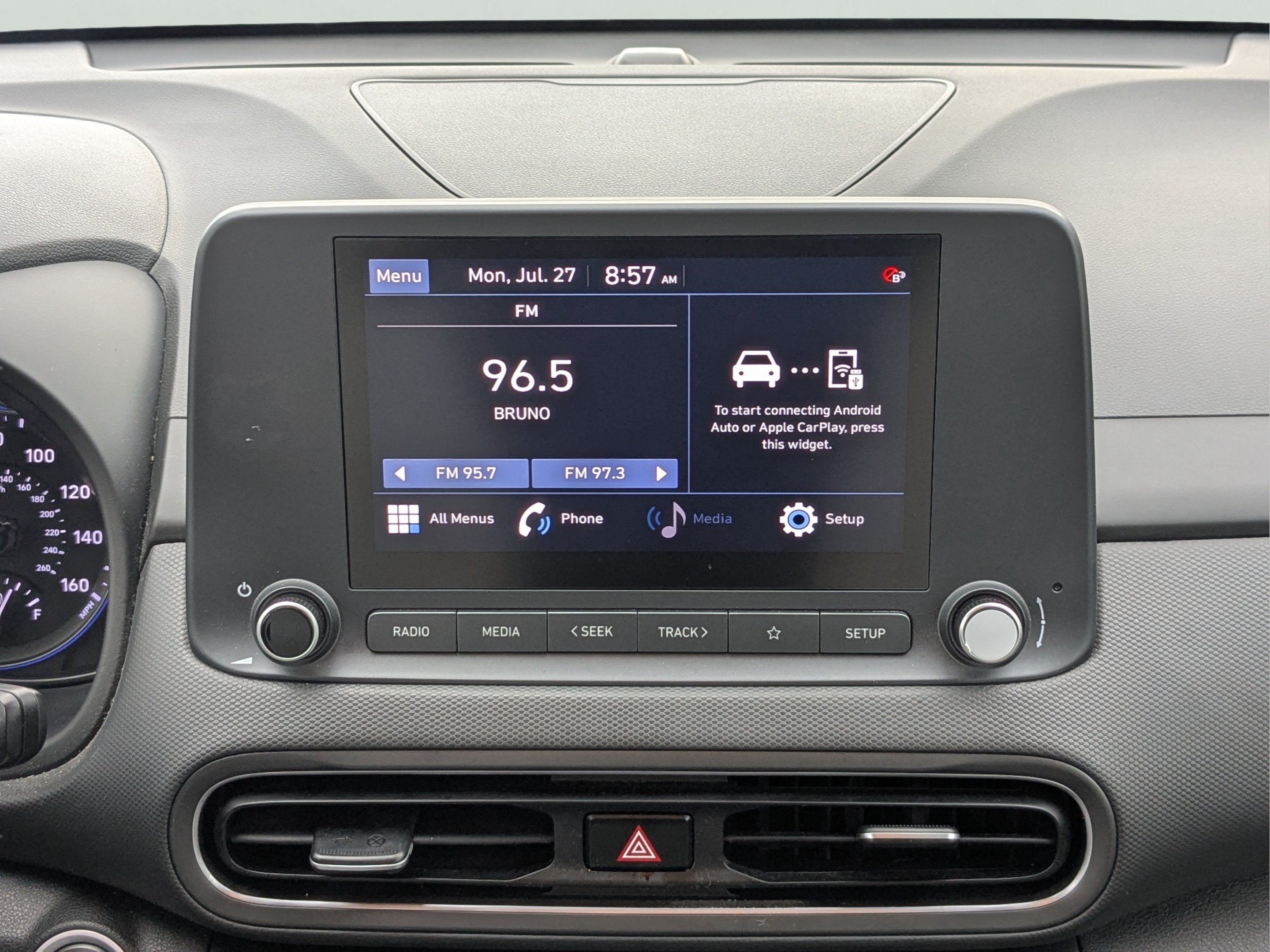 Certified 2022 Hyundai Kona SEL w/ Convenience Package FWD image 15