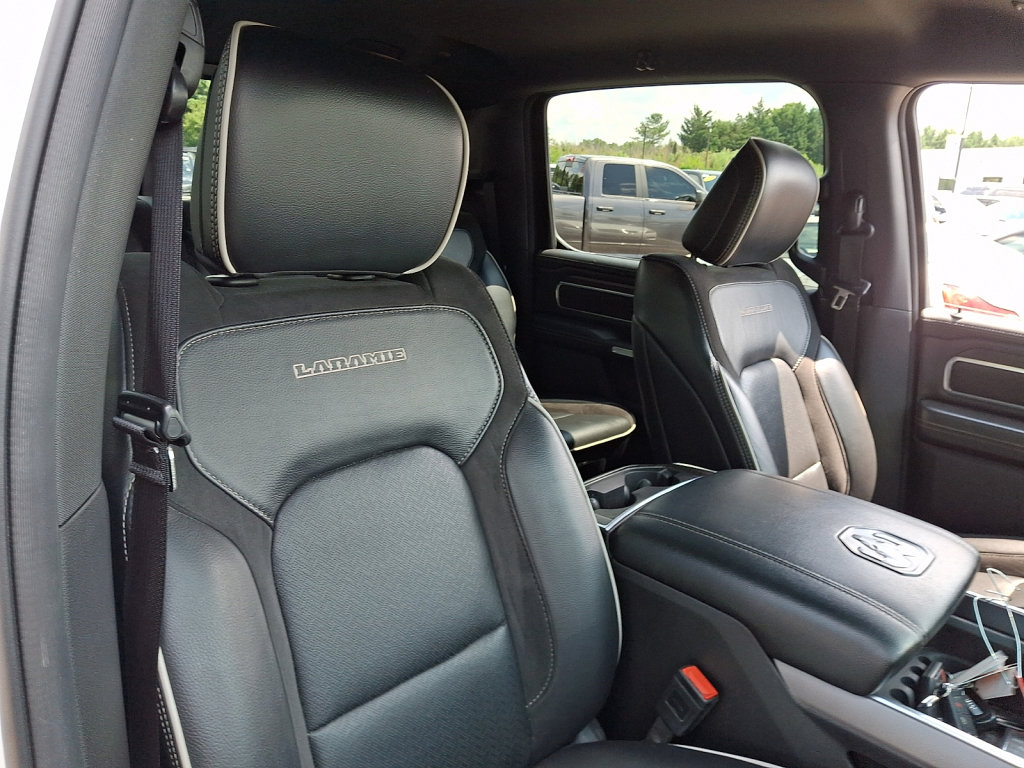 Used 2025 RAM 1500 Laramie AWD/4WD image 13