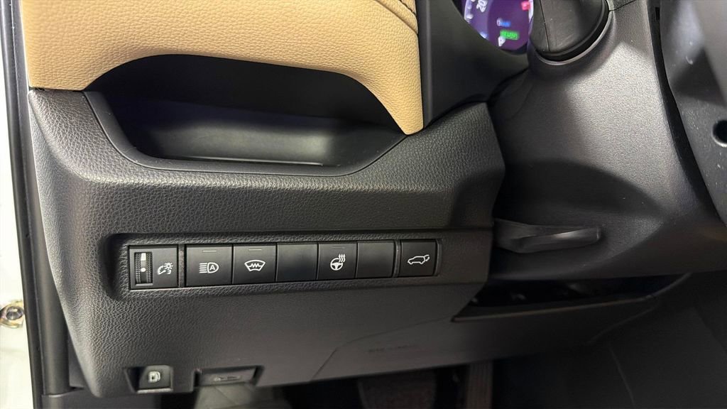 Used 2023 Toyota RAV4 XLE Premium AWD/4WD image 24