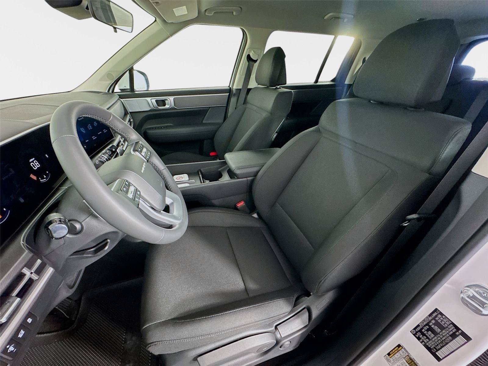New 2026 Hyundai Santa Fe SE FWD image 11