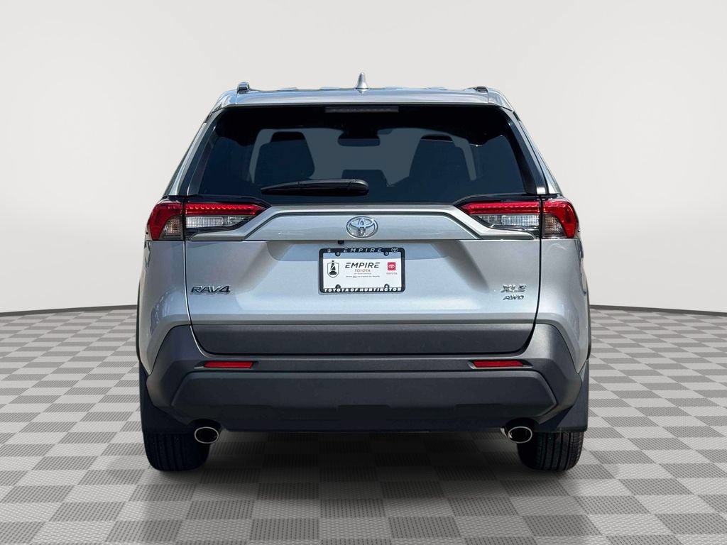 Used 2025 Toyota RAV4 XLE AWD/4WD image 6